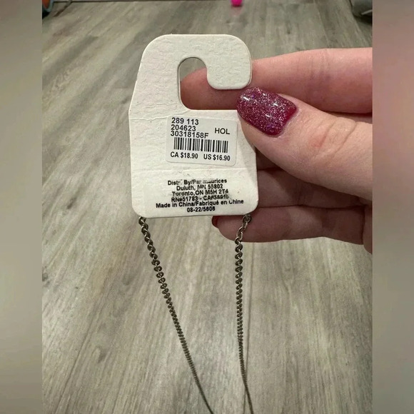 2/$10 NWT Maurice’s earrings and necklace set - Picture 4 of 4